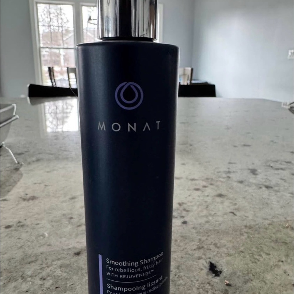 Monat Smoothing Shampoo - Black